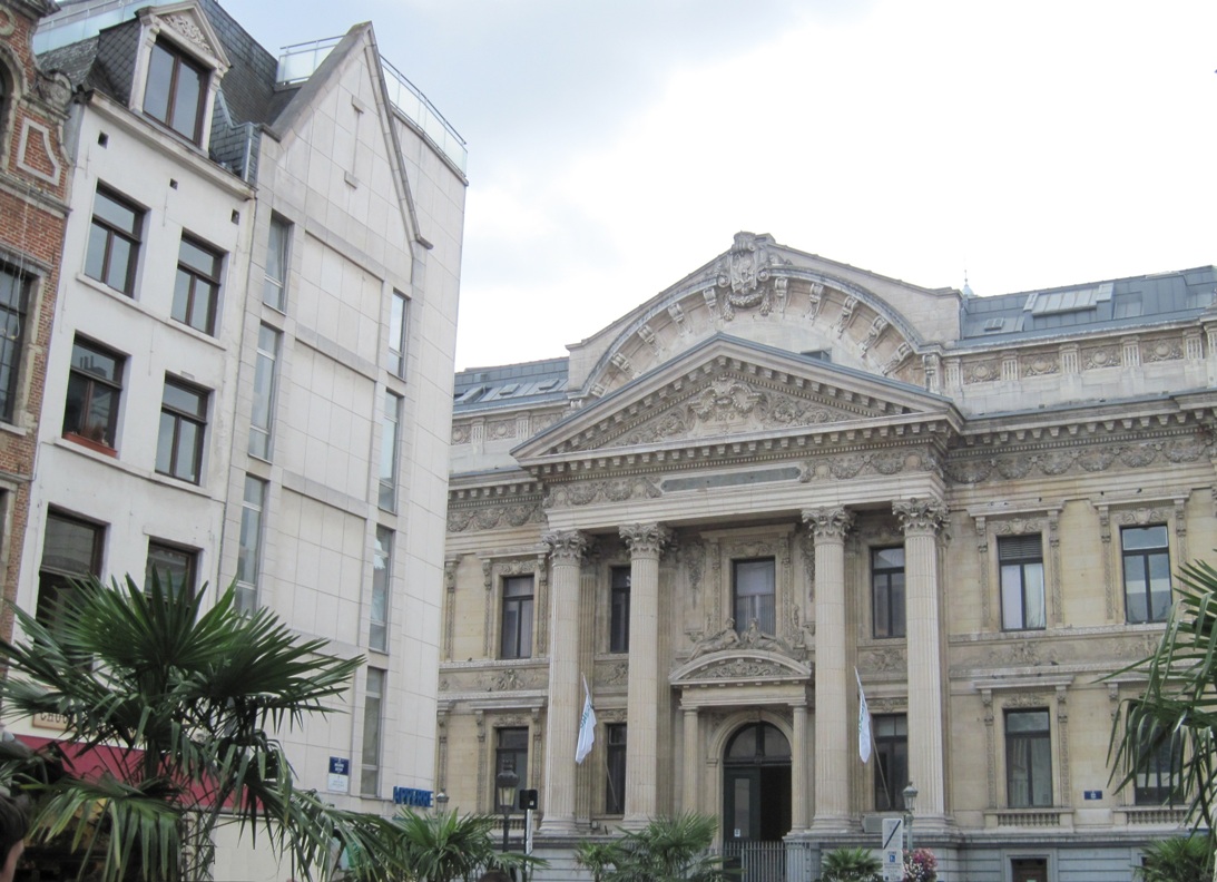 1- Bruxelles- Facciata del palazzo della Borsa dei valori-1873